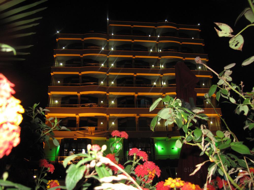 Hotel Bahamas Sarande Exterior photo